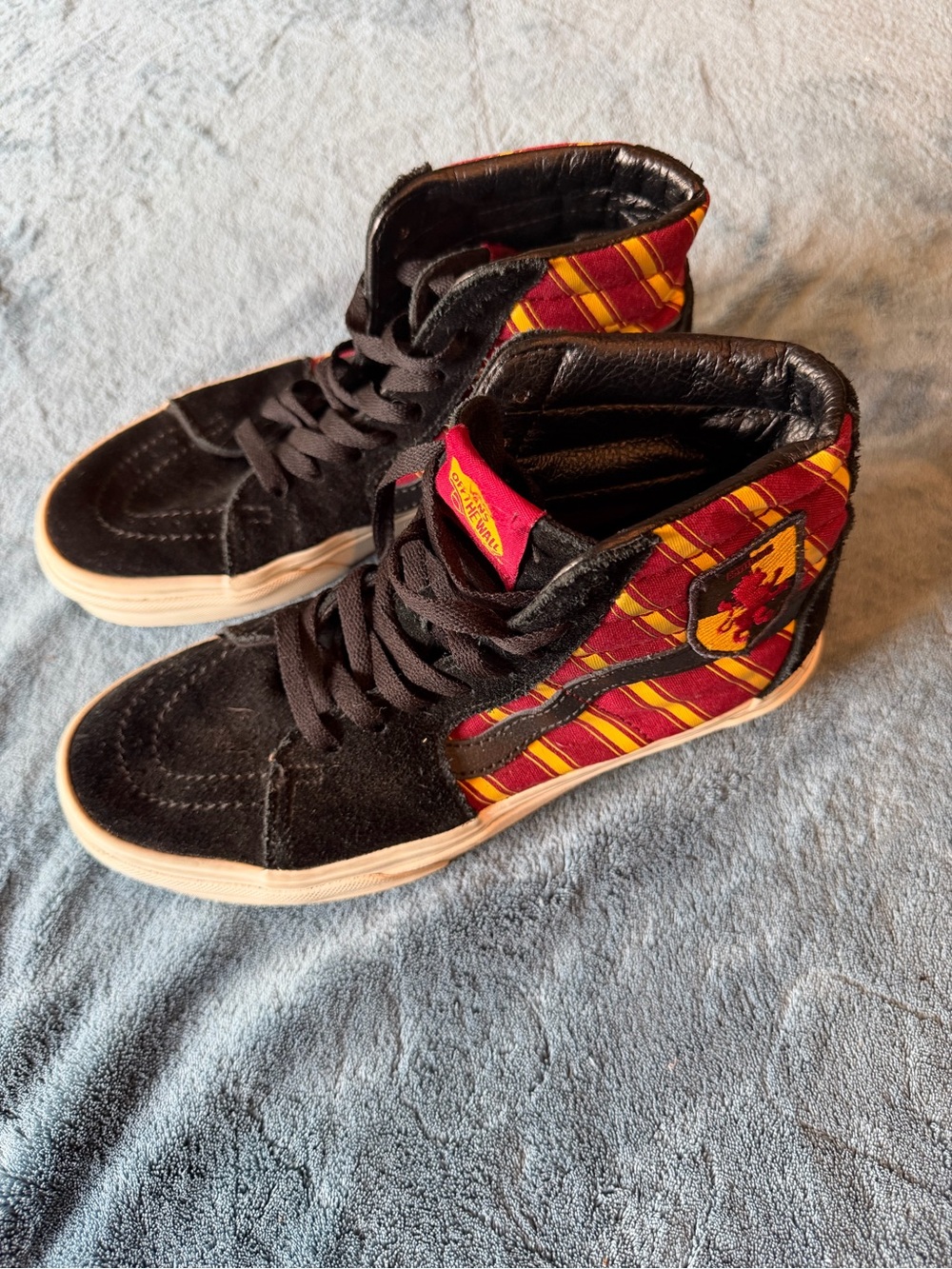 Harry Potter Kids High-Top Sneakers in Black, Red and Yellow Stripe